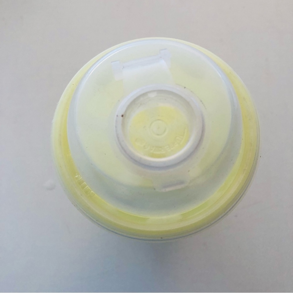 Vintage Tupperware Lemon Yellow Quick Shake Blender Gravy Shaker Salad Dressing - Picture 5 of 7